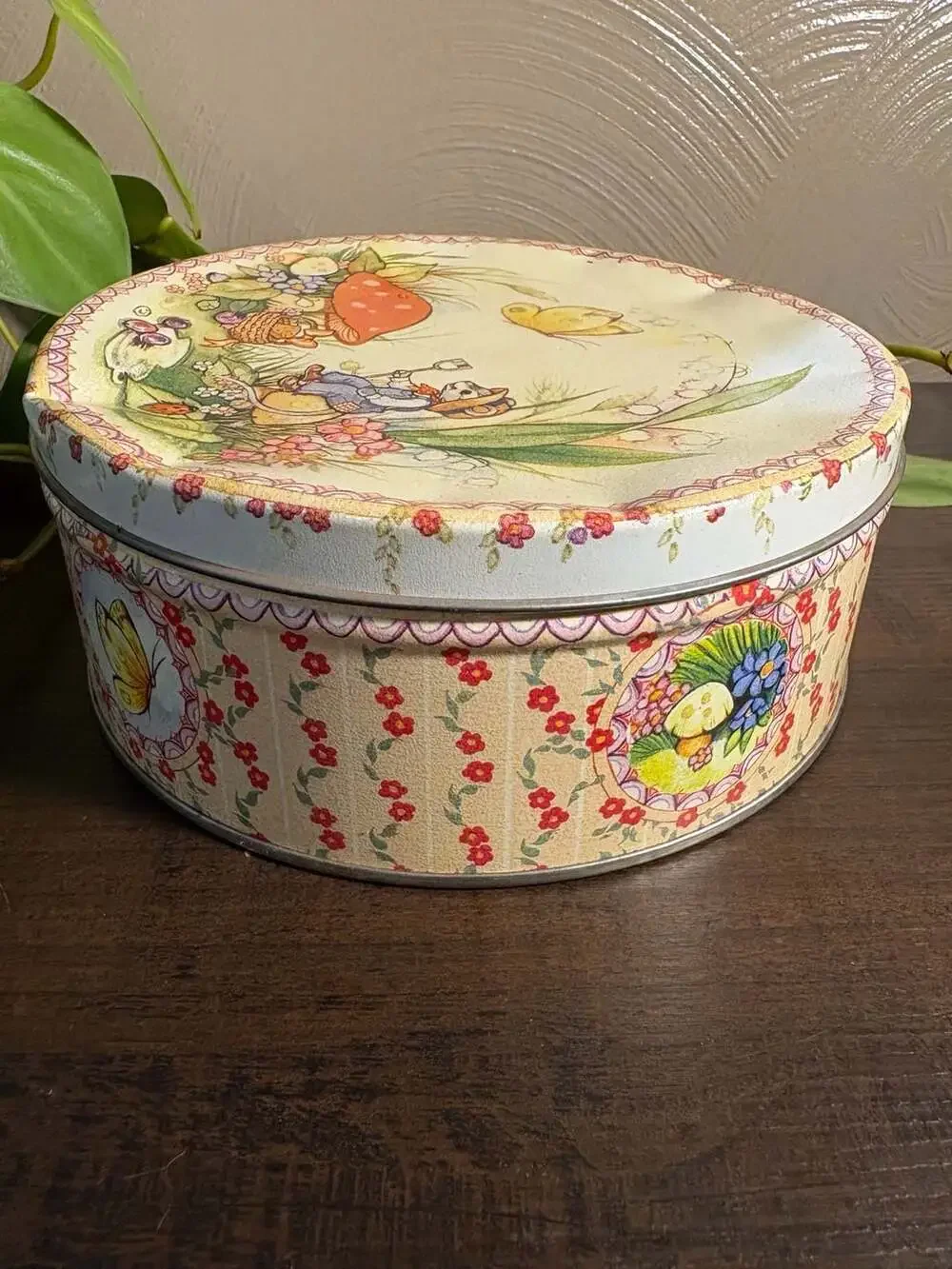Vintage Churchill's Woodland Fair Round Metal Decorative Tin Container